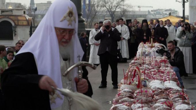 Ruský patriarcha se modlí za rychlé ukončení konfliktu na Ukrajině (23. 4. 2022)