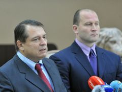 Paroubek a Jiří Šlégr oznamují odchod z ČSSD.