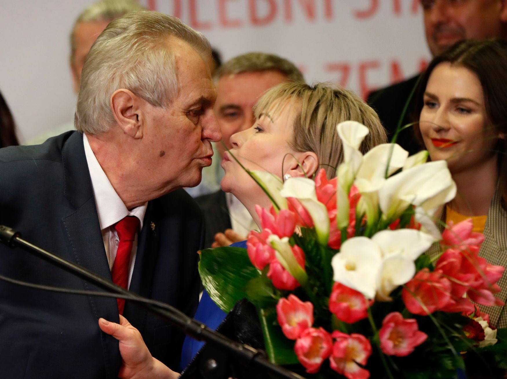 polibek Miloš zeman Ivana Zemanová volba prezidenta leden 2018