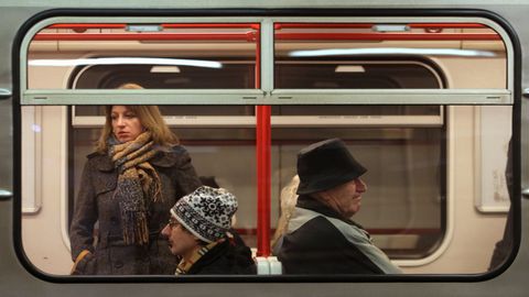 Ego Night: Metro z Holešovic na Kobylisy jede osm dní. Jde o přežití