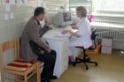 Slovenští lékaři stávkovali, na hodinu zavřeli ordinace