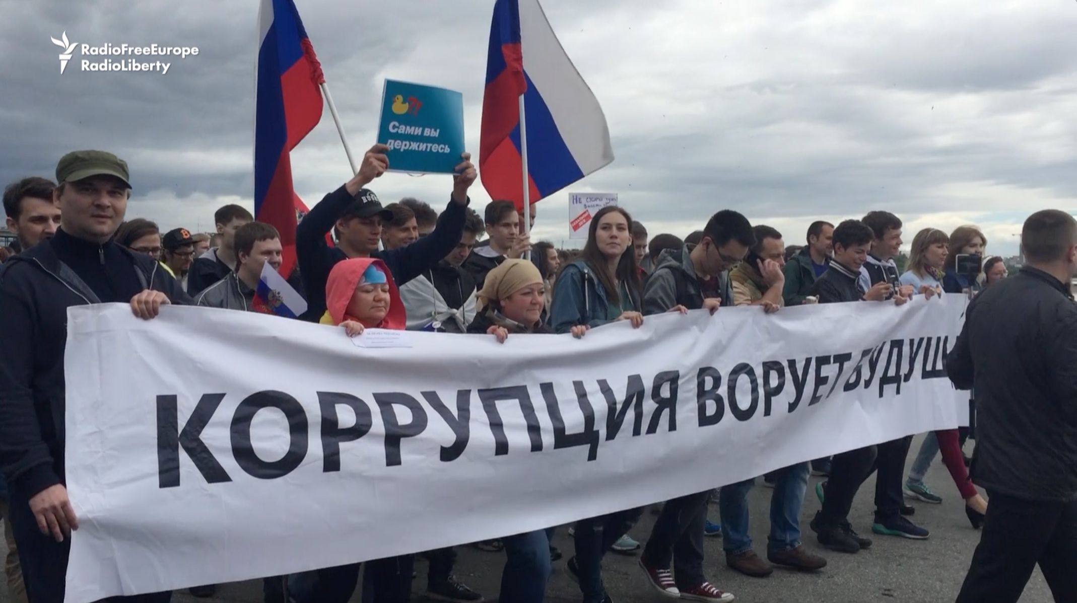 Zatýkání na demonstracích v Rusku