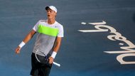 Tomáš Berdych nemohl být s porážkou 0:2 na sety spokojený.