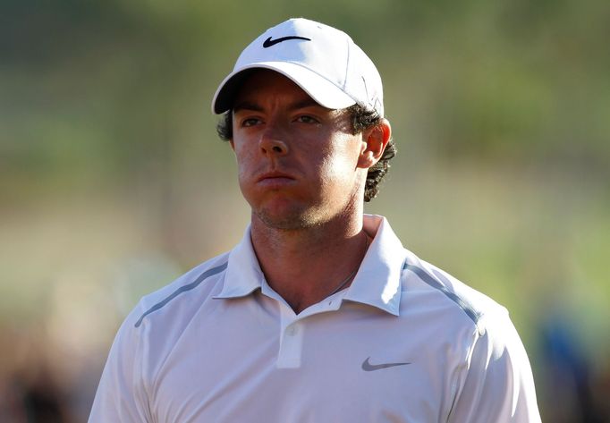 McIlroy na golfovém turnaji v Abu Dhabí