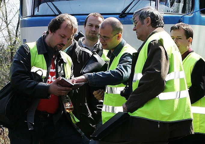 Zjistit, kdy byly tramvaje na dohled a zda mohli řidiči stihnout brzdit, to byl hlavní účel rekonstrukce