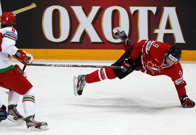 Střet Kanea s Kolosovem v zápase Kanada - Bělorusko