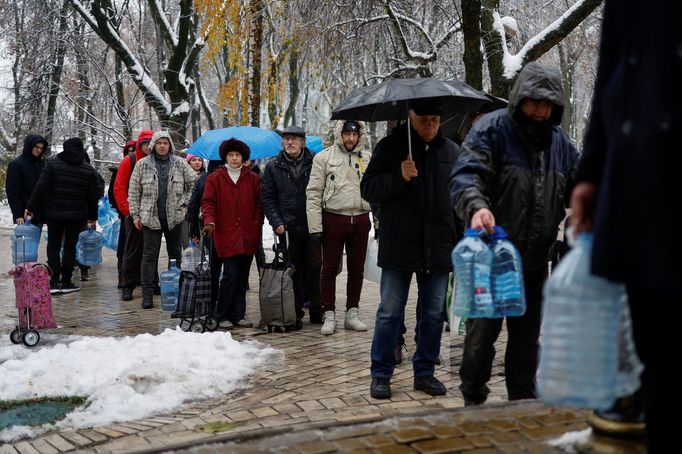 Ukrajina Kyjev sníh zima elektřina výpadek proudu