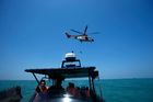 U pobřeží Indonésie se potopila loď, čtrnáct lidí zemřelo