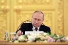 Putin je nemocný, zní z amerických tajných služeb. Zdroje zmiňují rakovinu i operaci