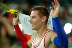 Česká štafeta mužů na 4x400 m zaběhla český rekord a drží šanci na Rio