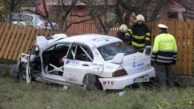 Nehoda na rallye v Lopeníku.