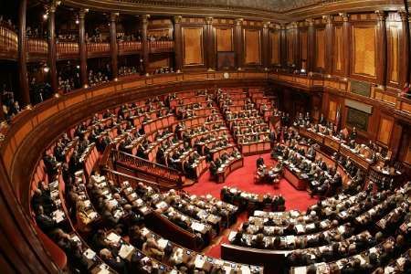 Italský parlament hlasuje o důvěře