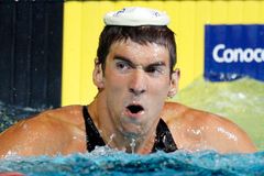 Test staronových plavek Phelpsovi nevyšel. A propadl