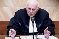 Stíhání ideologa KSČ Fojtíka za střelbu na hranicích končí, rozhodl Ústavní soud