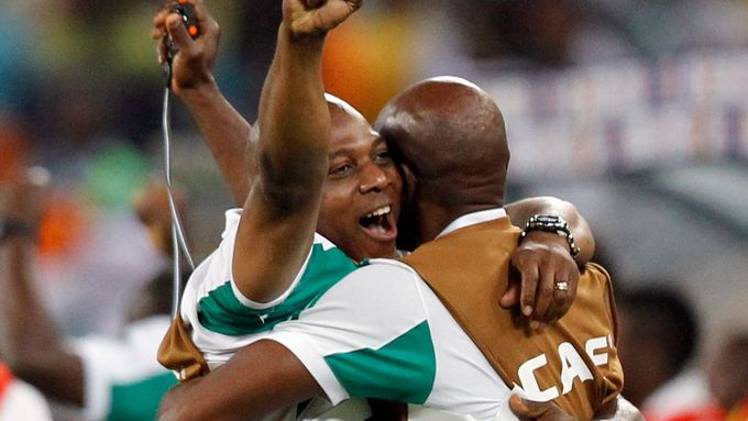 Fotbalisté Nigérie slaví pátý postup na mistrovství světa v historii.