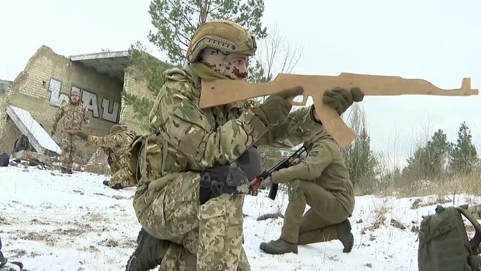 RFE - Ukrajina buduje domobranu