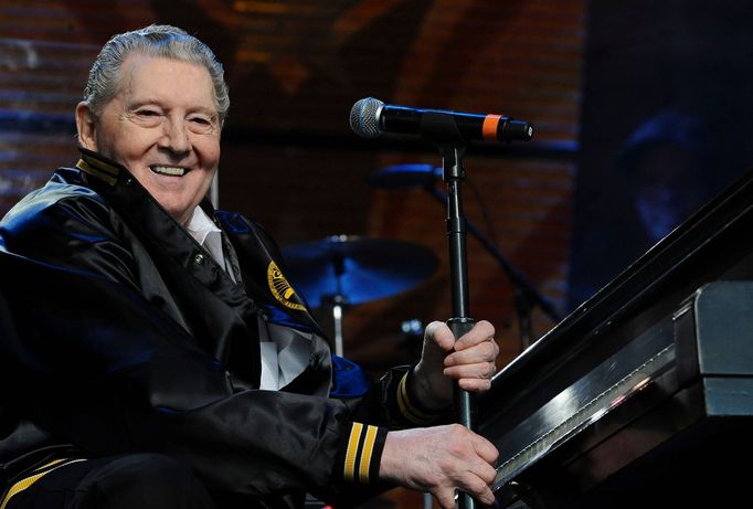 V 87 letech zemřela jedna z legend amerického rokenrolu Jerry Lee Lewis.