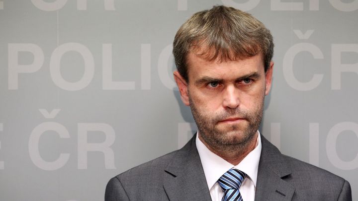 Šlachtovo nasazení někteří policisté nestíhali. Podle Langera propadl touze po moci