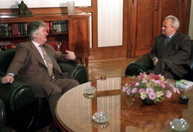 Radovan Karadžič a Slobodan Miloševič v roce 1994