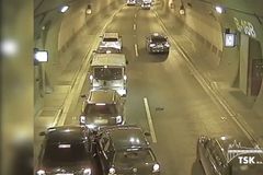 Tunel Blanka zablokovaly dvě hromadné nehody. Doprava v Praze kolabovala
