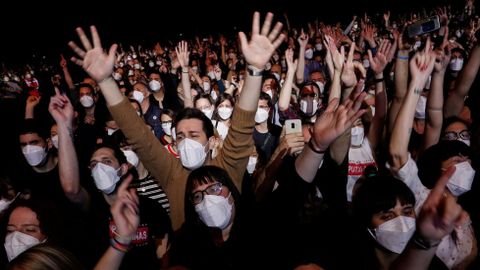 Na koncert v Barceloně přišlo 5000 lidí, všichni měli negativní test na covid-19
