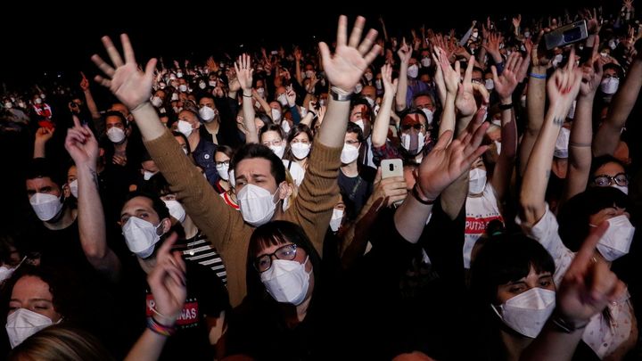 Na koncert v Barceloně přišlo 5000 lidí, všichni měli negativní test covid-19