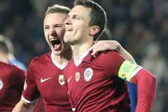 Lafata sestřelil Duklu, Sparta je prvním semifinalistou
