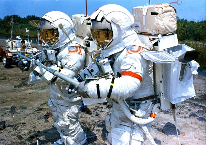 Před 50 lety (7. 12. 1972) byla v USA vypuštěna do vesmíru loď Apollo 17. Jednalo se o zatím poslední expedici na Měsíc. Posádka se vrátila na Zemi dne 19. 12. 1972.