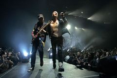 Coldplay se Satrianiho bát nemusí. Soud zamítl žalobu