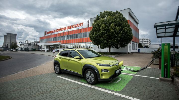 Česko země bezdobíječková. V počtu stanic pro elektromobily v rámci Evropy zaostáváme