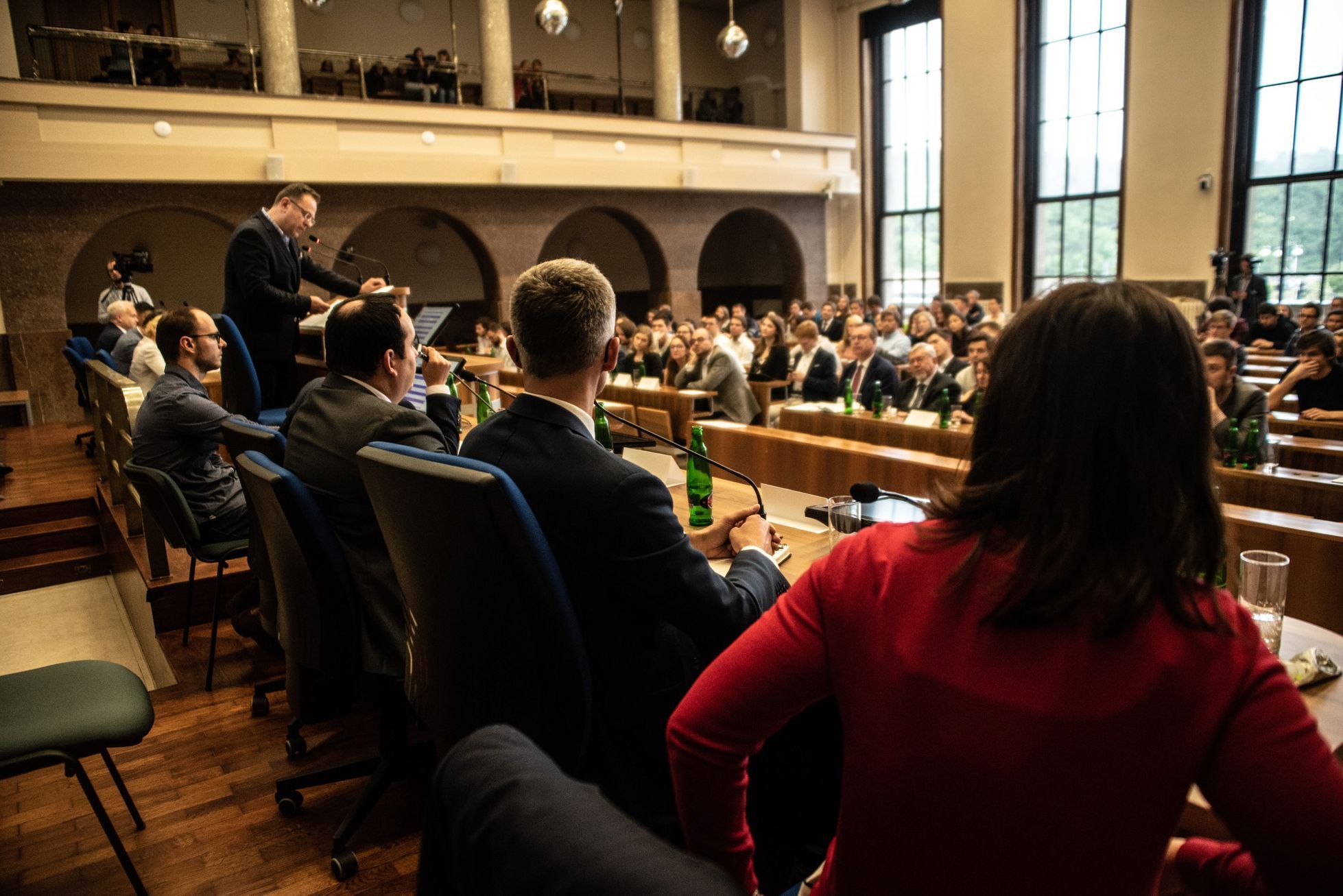 Debata k eurovolbám