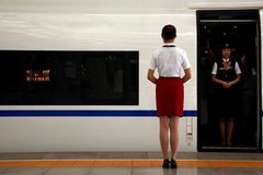 Vlak z Tokia odjel o 20 vteřin dříve. Nikdo si nestěžoval, společnost se přesto omluvila