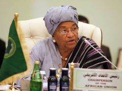 Liberijská prezidentka Johnsonová-Sirleafová.