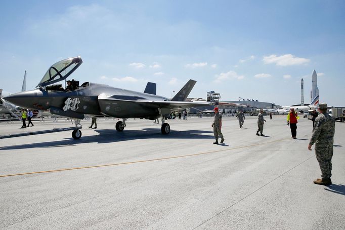 Americký stíhací letoun F-35 Lightning II na archivním snímku.