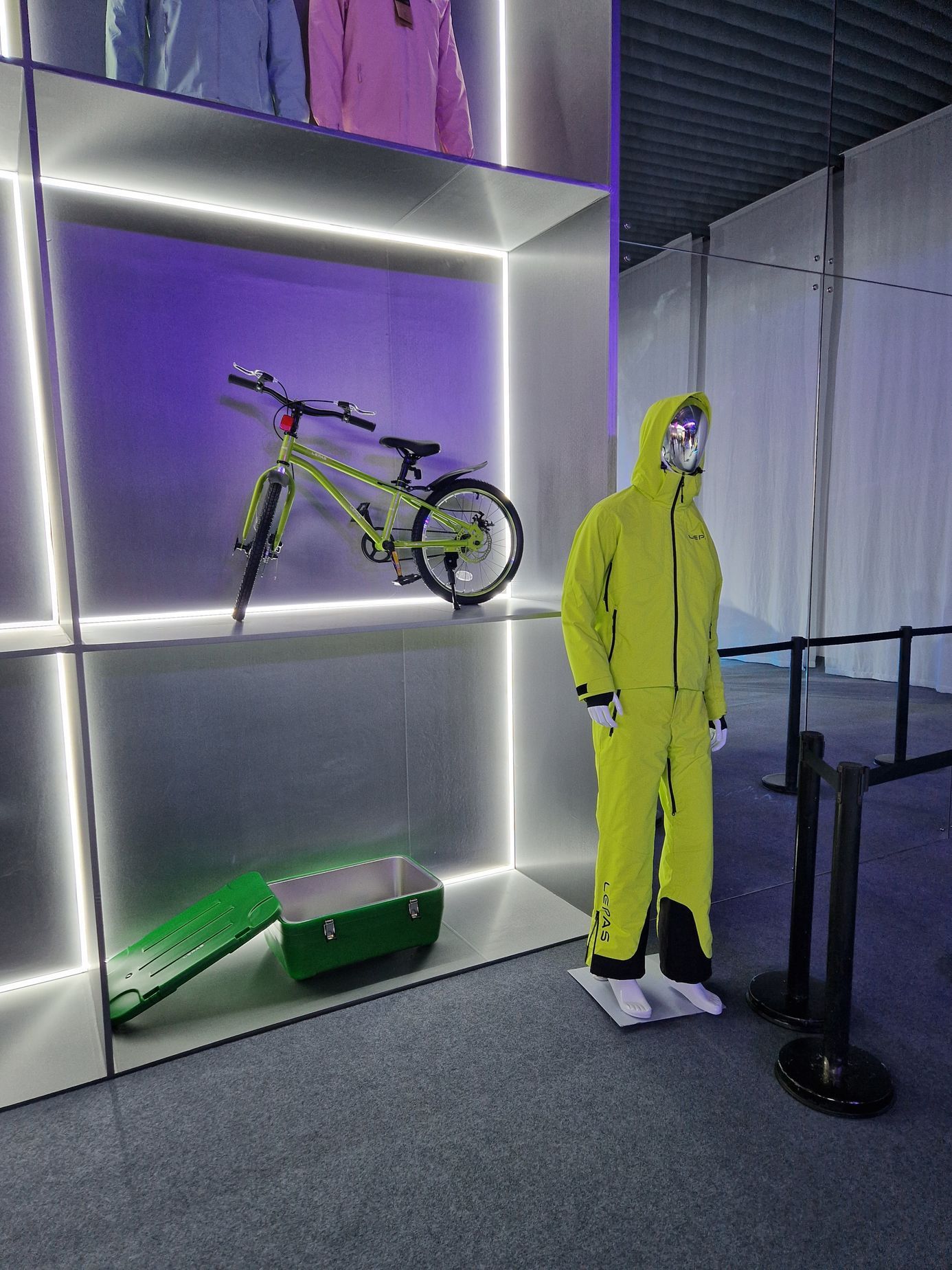 Představení automobilky Lepas