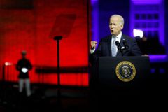 Biden se pustil do Trumpa a jeho příznivců: Živí se chaosem, chtějí vrátit USA zpět