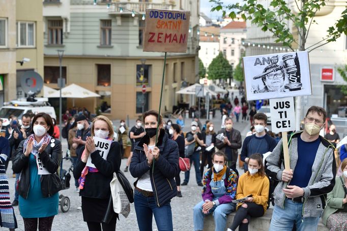 Snímek z brněnské demonstrace