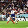 Olivier Giroud dává gól ve čtvrtfinále MS 2022 Anglie - Francie