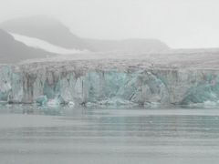 Věčný led taje a pod ním se začíná objevovat nová pevnina. Na souostroví Špicberky (na snímku) se letos objevilo několik nových ostrovů o velikosti basketbalového hřiště