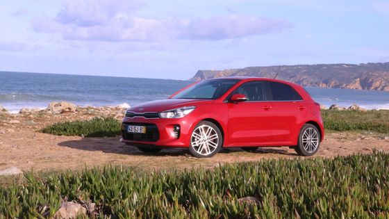 Kia Rio je k dostání za 349 980 korun. Je tedy z aktuálního výběru nejdražší. Řadí bezstupňovým automatem CVT.