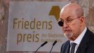 Salman Rushdie převzal Mírovou cenu německých knihkupců.