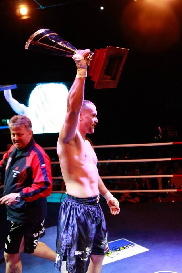 Yangame ́s Fight Night: Jan Soukup doslova proletěl zápasy v pyramidě a odnesl si zasloužené vítězství