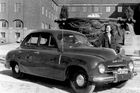 Sériové auto, které vznikalo od července 1952, už totiž kvůli sanitce dostalo rozvor náprav prodloužený na 2685 mm. Nejprve začala výroba sedanu, později se přidaly i další karosářské verze.