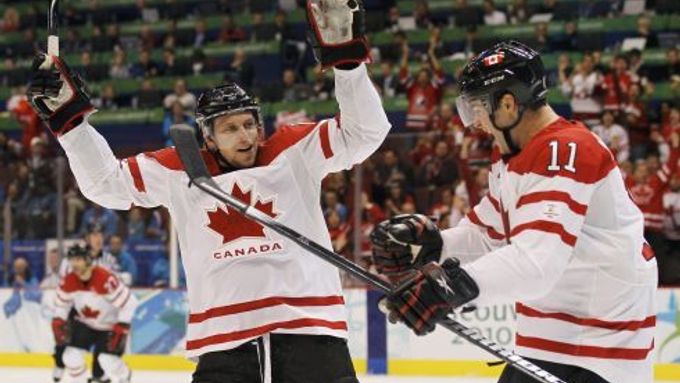 Patrick Marleau se raduje z vedoucího gólu Kanady