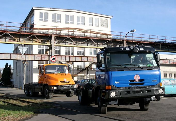 V roce 1990 měla automobilka přes patnáct tisíc zaměstnanců a vyráběla patnáct tisíc nákladních aut ročně. Prodávala hlavně do bývalého socialistického tábora.