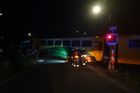 Vlak se na Písecku srazil s traktorem, strojvedoucí byl zraněn