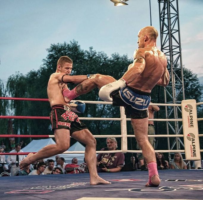 Yangame ́s Fight Night: V zápase muay thai podle plných pravidel zvítězil Jiří "Aplík" Apeltauer z Prahy