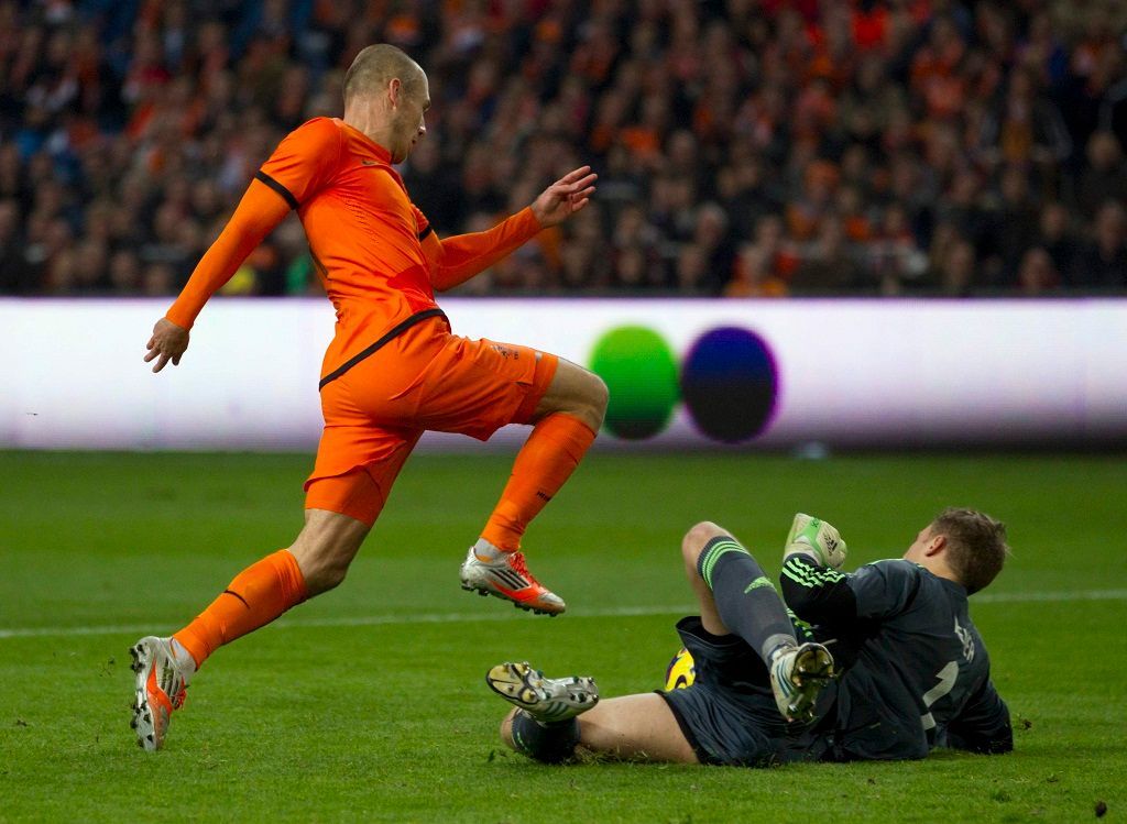 Robben a Neuer v přátelském utkání Nizozemsko - Německo