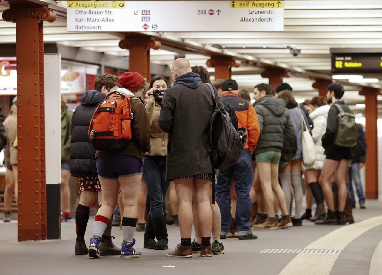 No Pants Subway Ride neboli jízda metrem bez kalhot