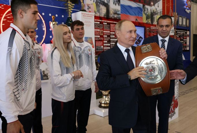 Russian President Vladimir Putin tours the newly opened International Boxing centre at the Luzhniki Sports Complex in Moscow, Russia September 10, 2022. Sputnik/Gavriil G